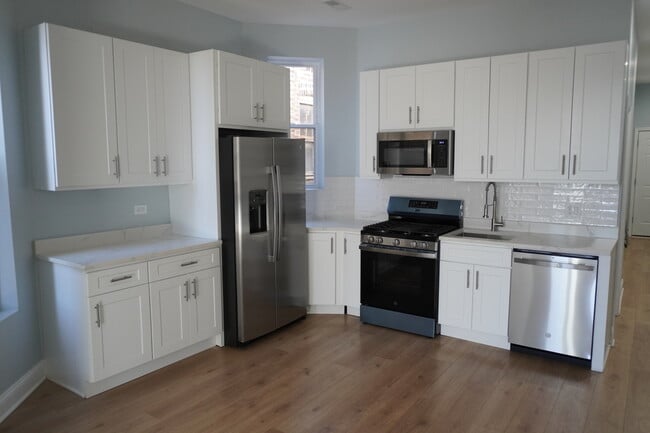 Building Photo - 1520 S Christiana Ave