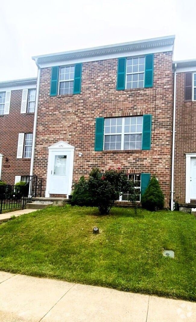 Building Photo - 1050 Agate Dr