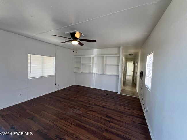Building Photo - 4800 N Socorro Dr