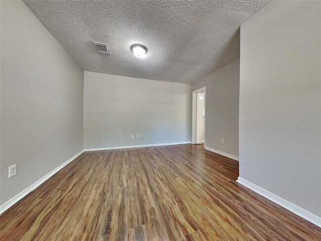 Foto del edificio - 14006 Rosetta Dr