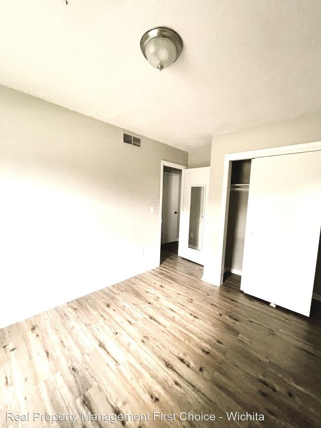 Building Photo - 3 br, 2 bath House - 4149 Clarendon