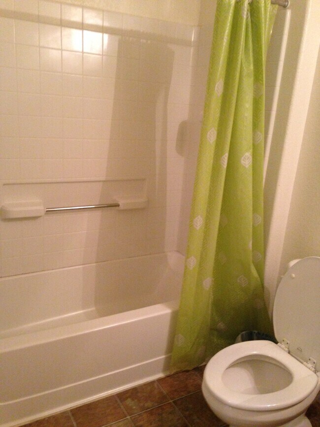 Foto del edificio - 3BD/2.5BA in Englewood with Attached Garage