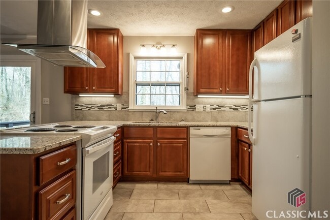 Building Photo - 275 Brookstone Dr