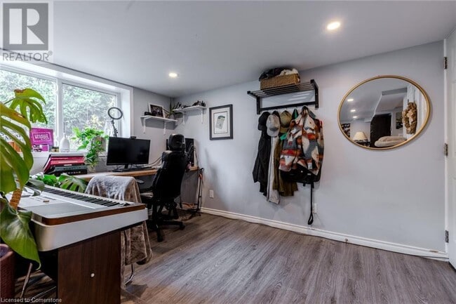 Photo du bâtiment - 106 E 11th St