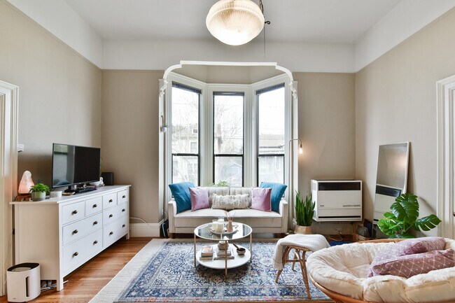 Foto del edificio - 1418 Cottage St