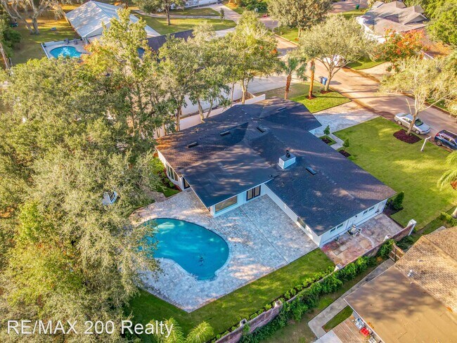 Building Photo - 4 br, 4 bath House - 2218 Fosgate Drive