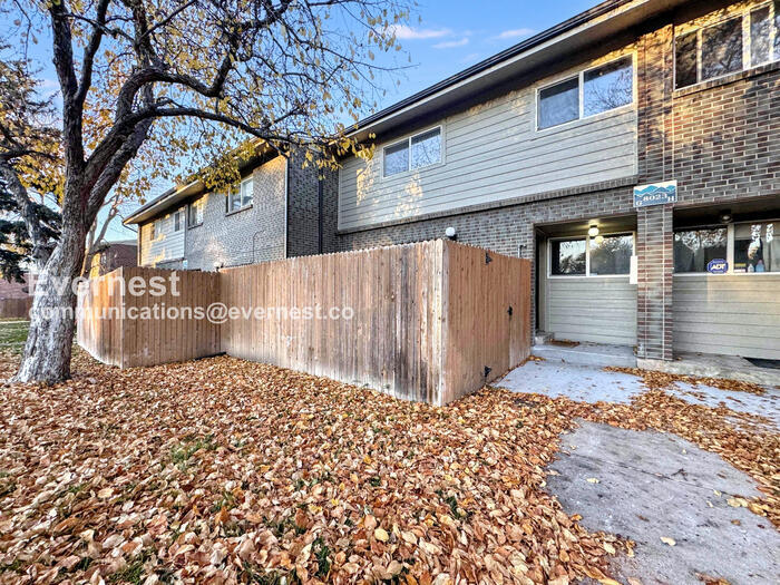 Primary Photo - 8023 Wolff St