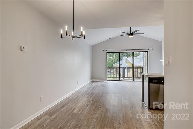 Foto del edificio - 3216 Selwyn Farms Ln