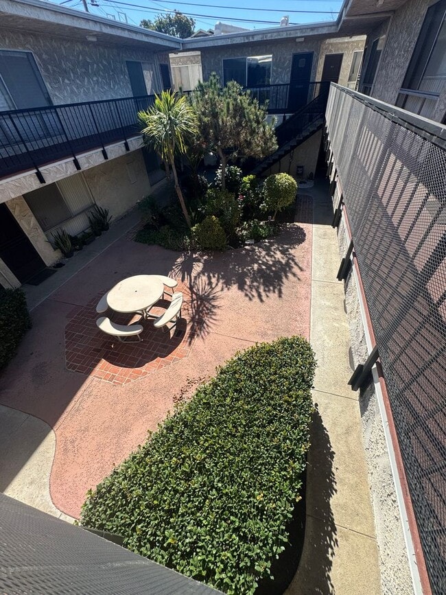 Foto del edificio - Charming 1-Bed, 1-Bath Apartment in Harbor City - $1,500.00 ALL UTILITIES INCLUDED !!! & Parking