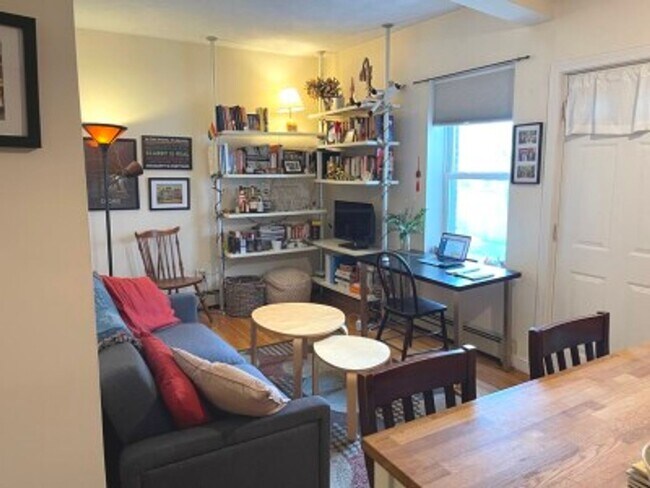 Foto del edificio - East Cambridge 4 Bedroom apartment - Available now (NO BROKER FEE)