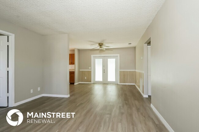 Foto del edificio - 3182 SE East Blackwell Dr