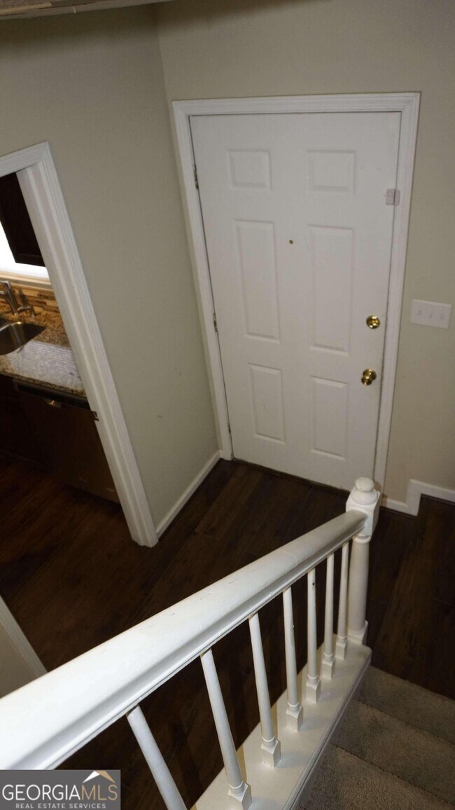 Foto del edificio - 2888 Webb Bridge Rd