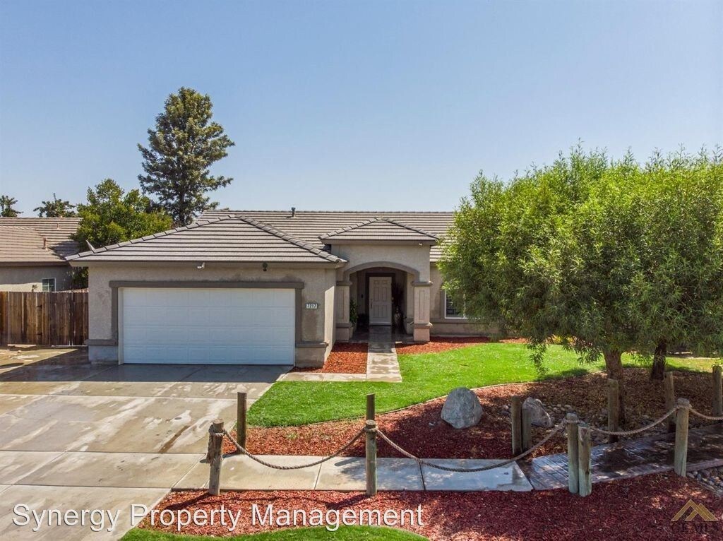 7217 Espiritu Santo Dr, Bakersfield, CA 93307 House Rental in