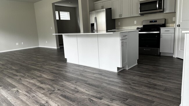 Building Photo - 2209 Trailside Dr NE