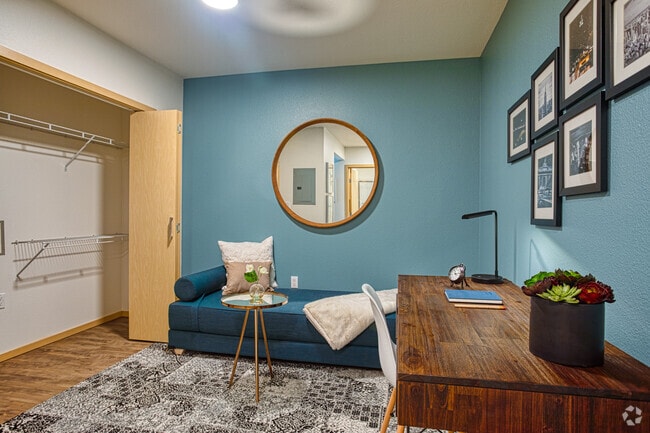 1BR, 1BA - 860 SF - Youngstown Flats
