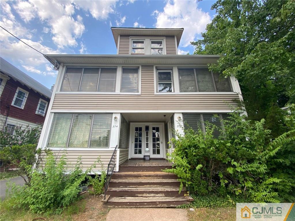 Primary Photo - 372 Harold St