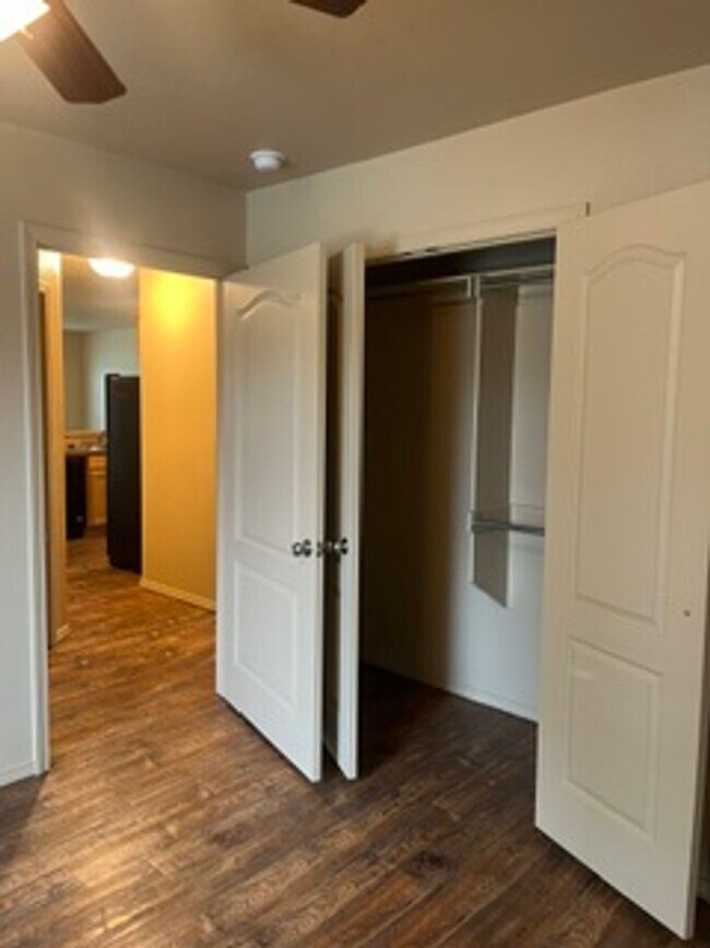Foto del edificio - Scott-5124 South 29th Duplex