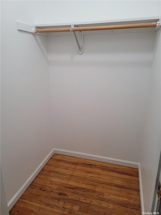 Foto del edificio - 71-08-71162 162nd St