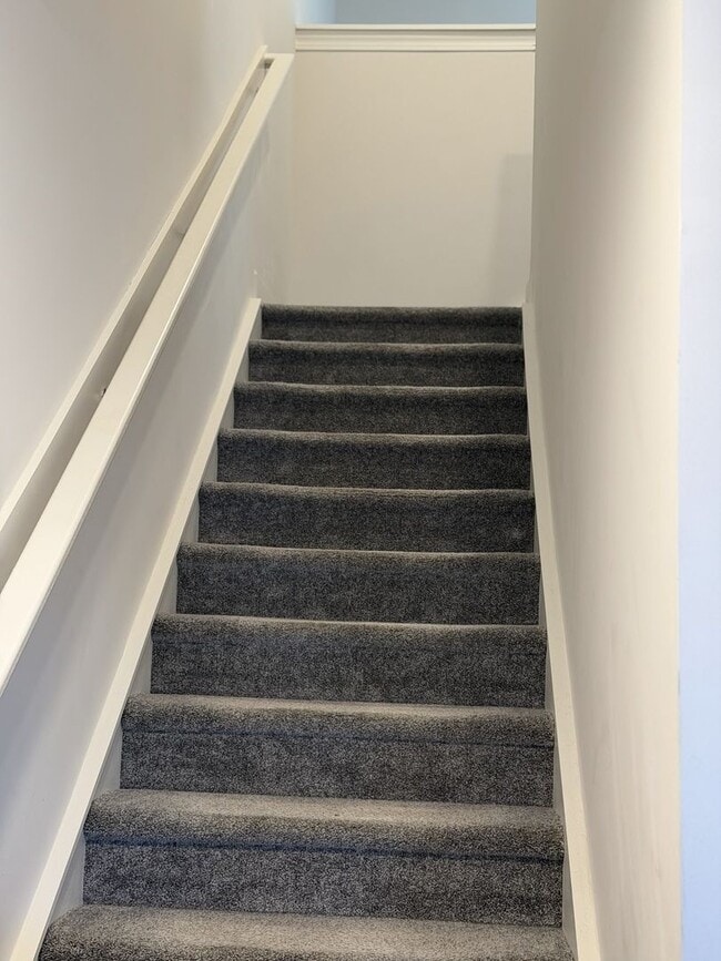 Foto del edificio - 3 Bedroom 2.5 Bath Townhome is the Madison Park area!!!