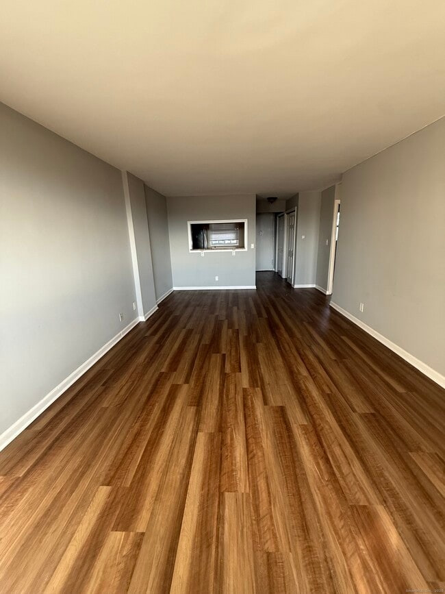 Foto del edificio - 71 Strawberry Hill Ave