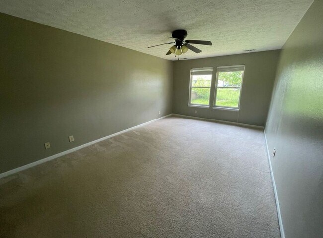 Foto del edificio - 3 Bedroom 2 Bath w/office