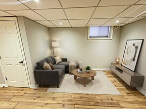 Building Photo - 36 Sherman Ave S