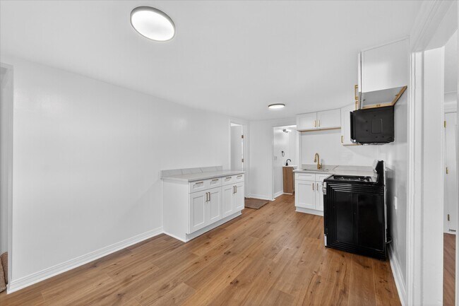 Foto del edificio - 23817 Willard Ave