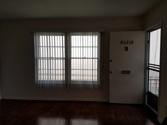 Foto del edificio - 4021 1/2 McLaughlin Ave