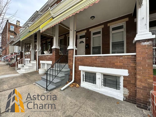 Building Photo - 3 Bedroom with Fenced Yard and Spacious Primary Bedroom near Coppin University