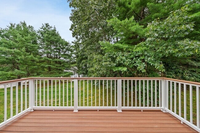 Foto del edificio - 4 Knollwood Ct