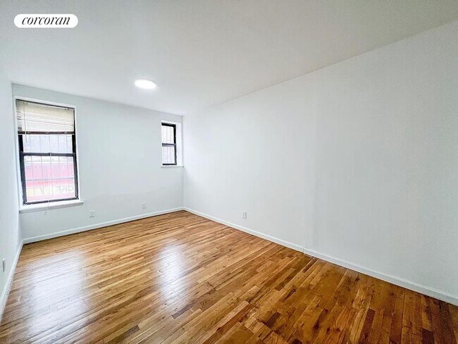 Foto del edificio - 829 Bushwick Ave