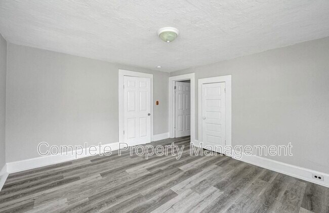 Building Photo - 1625 29th Ave N