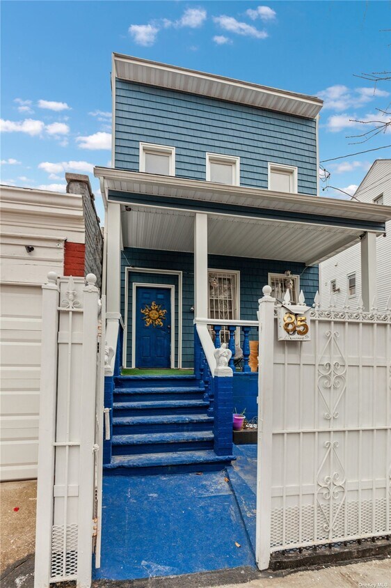 Primary Photo - 85 Linwood St