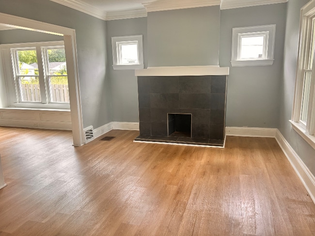 Foto del edificio - 3461 E 118th St