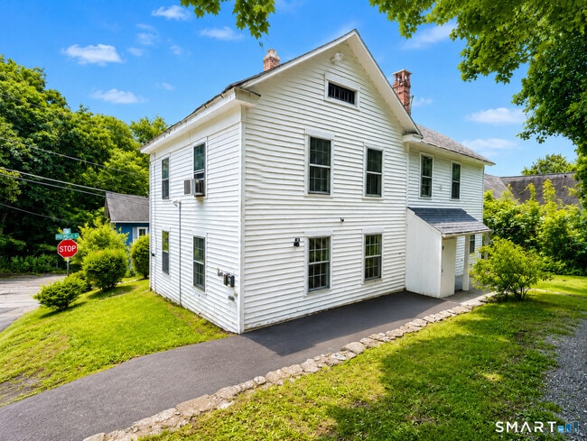 Building Photo - 111 Rockwell St