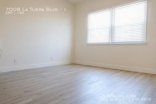 Building Photo - 7008 La Tijera Blvd