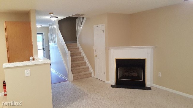 Building Photo - 490 Robin Reed Ct