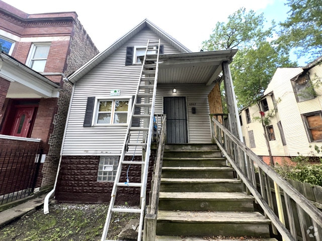 Building Photo - 6942 S Carpenter St