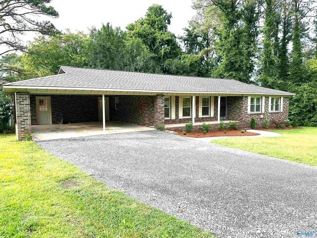 Building Photo - Albertville Home For Rent