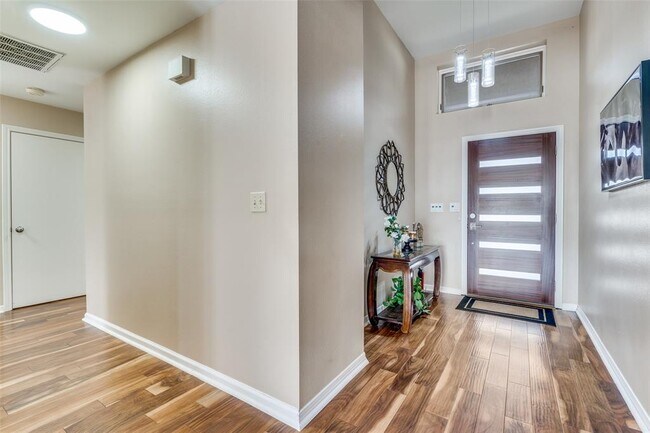 Building Photo - 5710 Misty Hill Cove