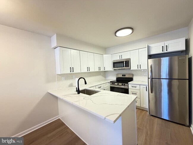 Foto del edificio - 203 Jonathan Dr