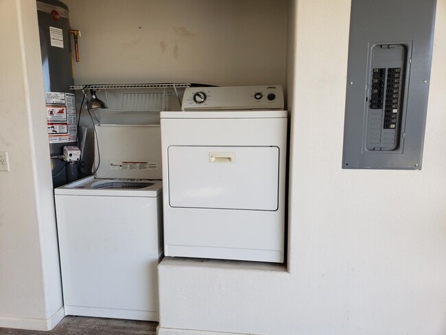 Building Photo - 2324 Webb Cir