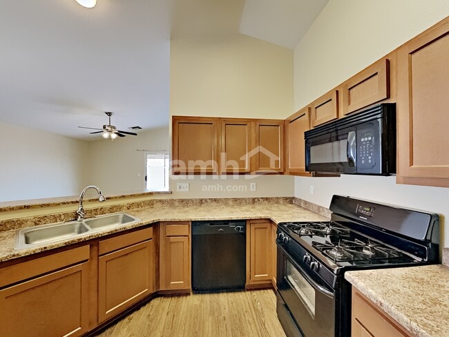 Building Photo - 7049 E Strike Eagle Way