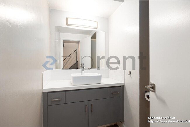 Building Photo - 5175 Mt Alifan Dr