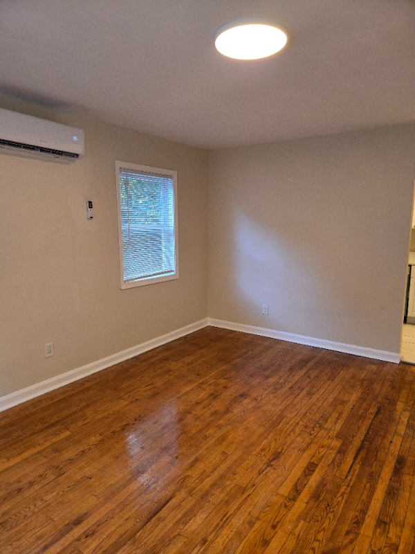 Foto del edificio - 8312 Roanoke Ave