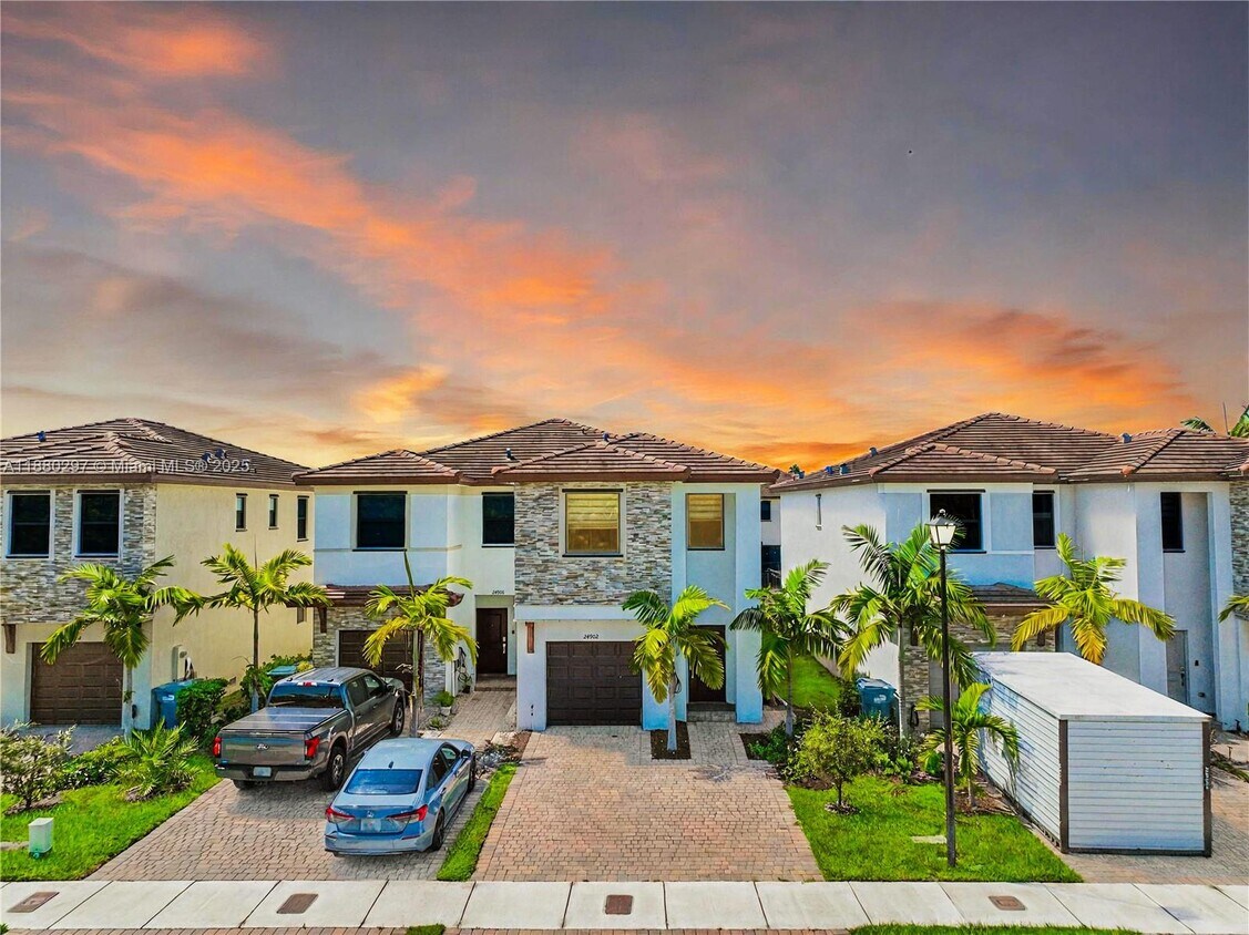 Foto principal - 24902 SW 107th Ave