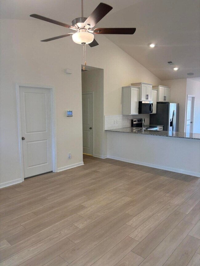 Foto del edificio - 370 Acorn St