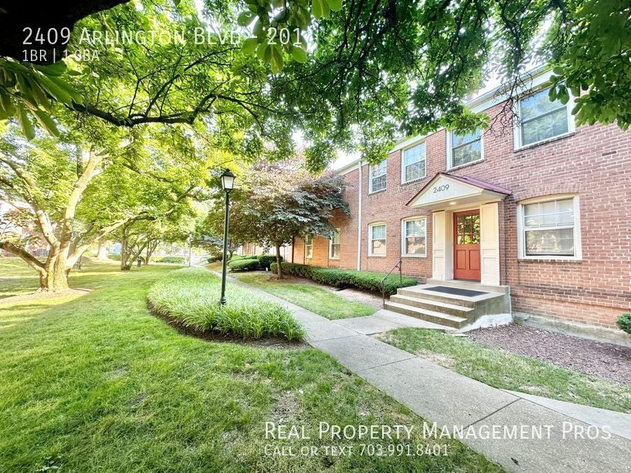 Photo - 2409 Arlington Blvd-201