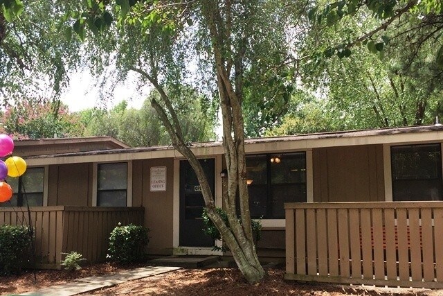 Foto del edificio - Wesley Pines