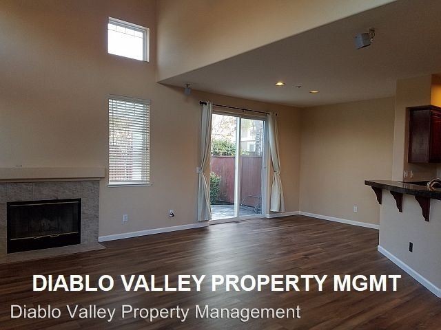 Building Photo - 3 br, 2.5 bath House - 899 Havasu Court